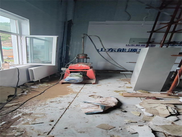 方城地基基础下沉墙体裂缝加固注浆顶升施工